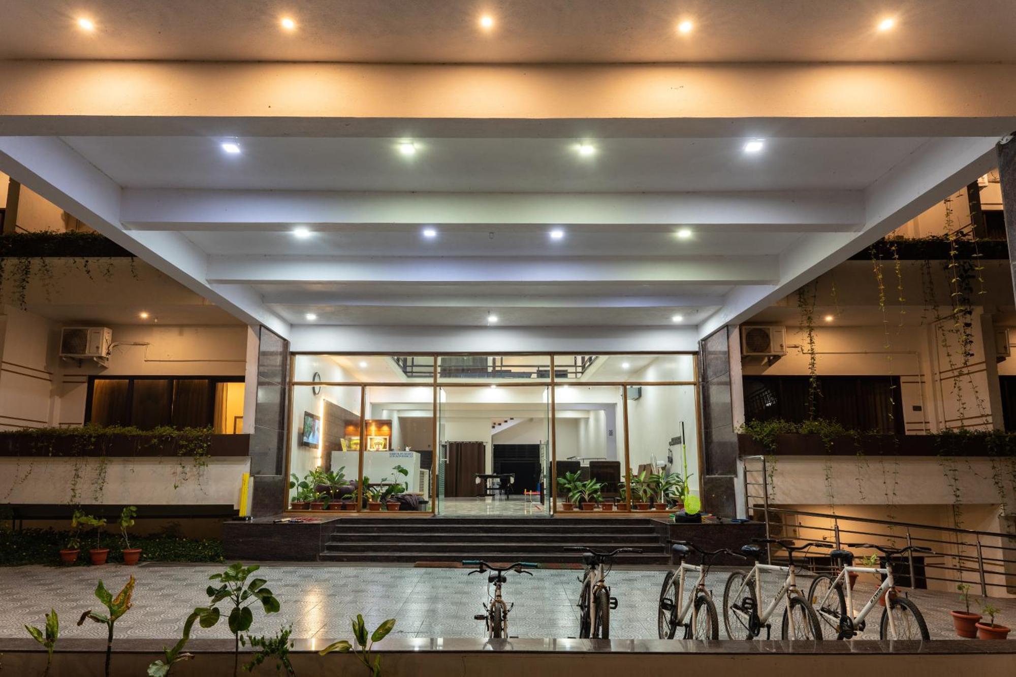 Mastiff Select Terrain Dandeli Hotell Eksteriør bilde